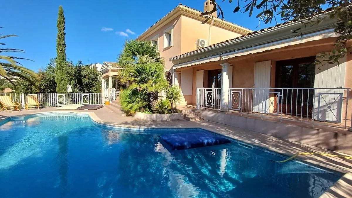 Villa- Saint-Raphael France